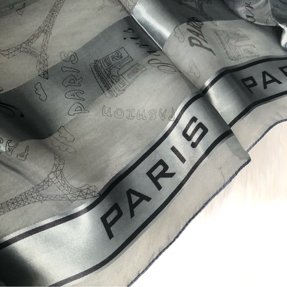 NWOT Paris Eiffel Tower Large Neck Head Scarf - Picture 2 of 3